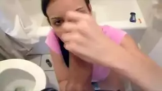 حفلة جنسية حول خلاط الإسمنت مع أقفاص صلبة