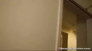 شرموطة هيجانه تتوق لمص القضيب والجنس العنيف