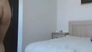 آنا تمارس العادة السرية المثيرة قبل عودة والدتها