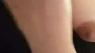 عرض باكر خاص: فتاة الكاميرا المثيرة تستمني ثم تمتلئ بالسائل المنوي لأجل المال