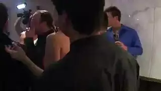 إباحية مراهقات قاسية: أصابع وجنس عنيف