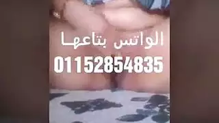 سكس مأخرة عملة نضافة كبيرة ترتدي سروال جنز