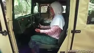 فعل شرجي ومهبلي عنيف للعاهرة العربية في إجازة