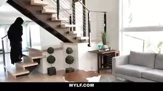 كايلي كينغستون ذات الصدر الكبير تمارس الجنس وتصلح مهبل المراهقات المسلمات