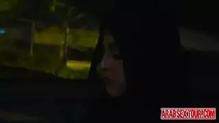 الفتاة العربية الراقية تتوسل لعمل إباحي قوي على كسها