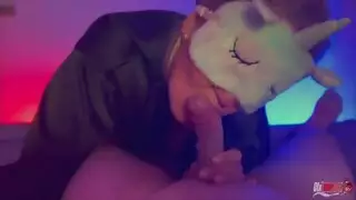 اللسان من جبهة مورو من ذوي الخبرة قبل النوم ، شربت كل ما تبذلونه من نائب الرئيس