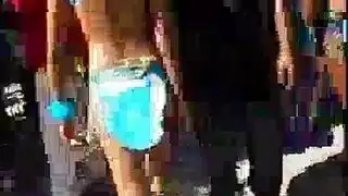 فتاة تونسية تتعرض للتحرش في العلن