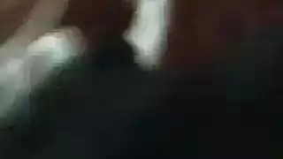 العاهرة القذرة ، نشرت ديمي ناش ساقيها على نطاق واسع وبدأت في ممارسة الجنس بقوة ، في المطبخ