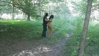 بقوه وغضب وعنف