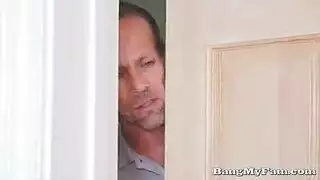 لقاء محرم: رجل مقنع يملأ فتحات زوجة الأب العطشة