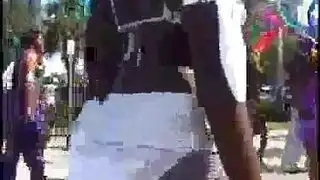 تحليل إباحي: كل بوصة من الحركة