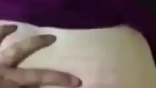 عامله طيزها من الامام