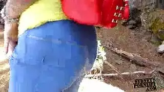 قاسي كالصخرة وأنا أرى يسيل لعابهم على تلك المؤخرة الممتلئة